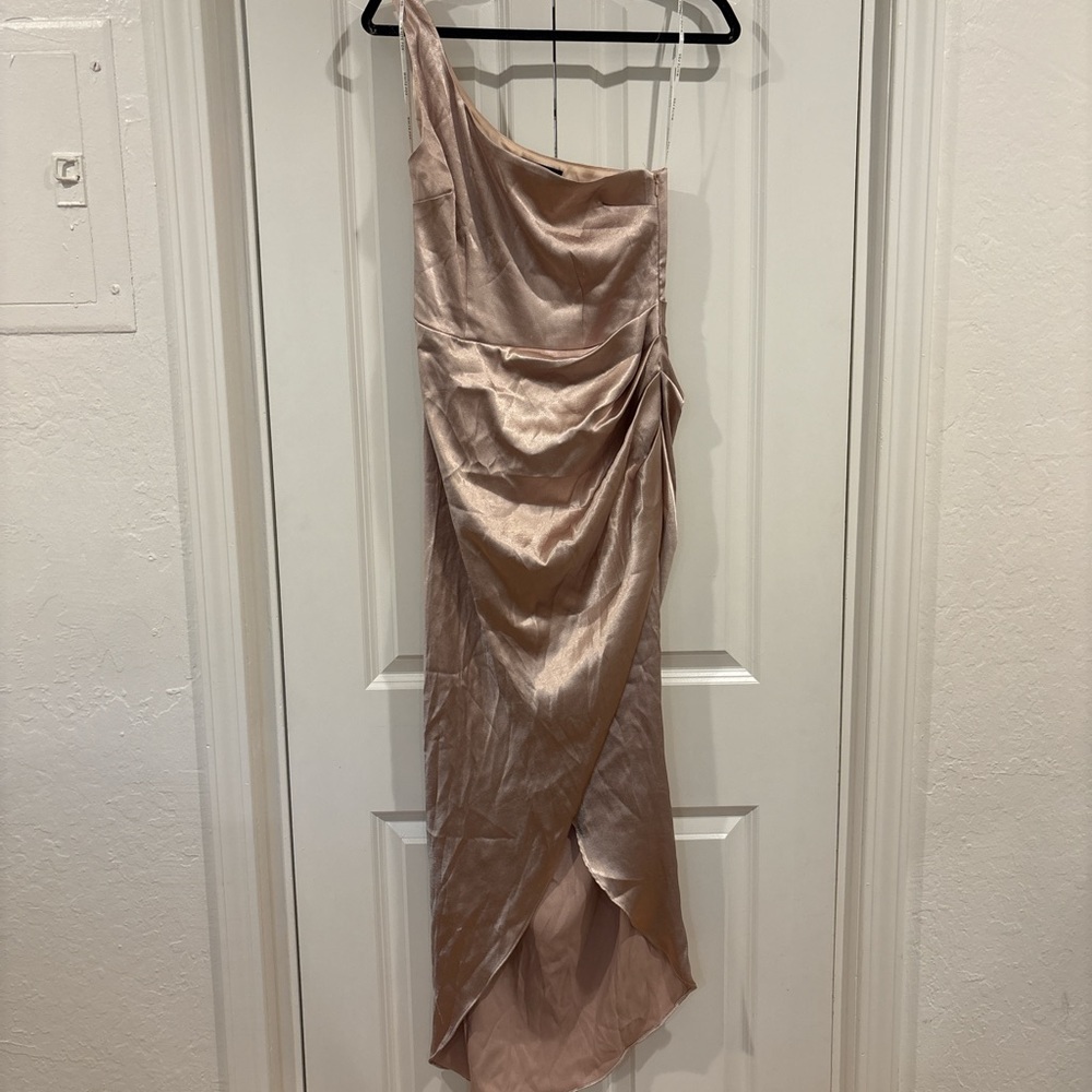 Elegant One-Shoulder Satin Dress